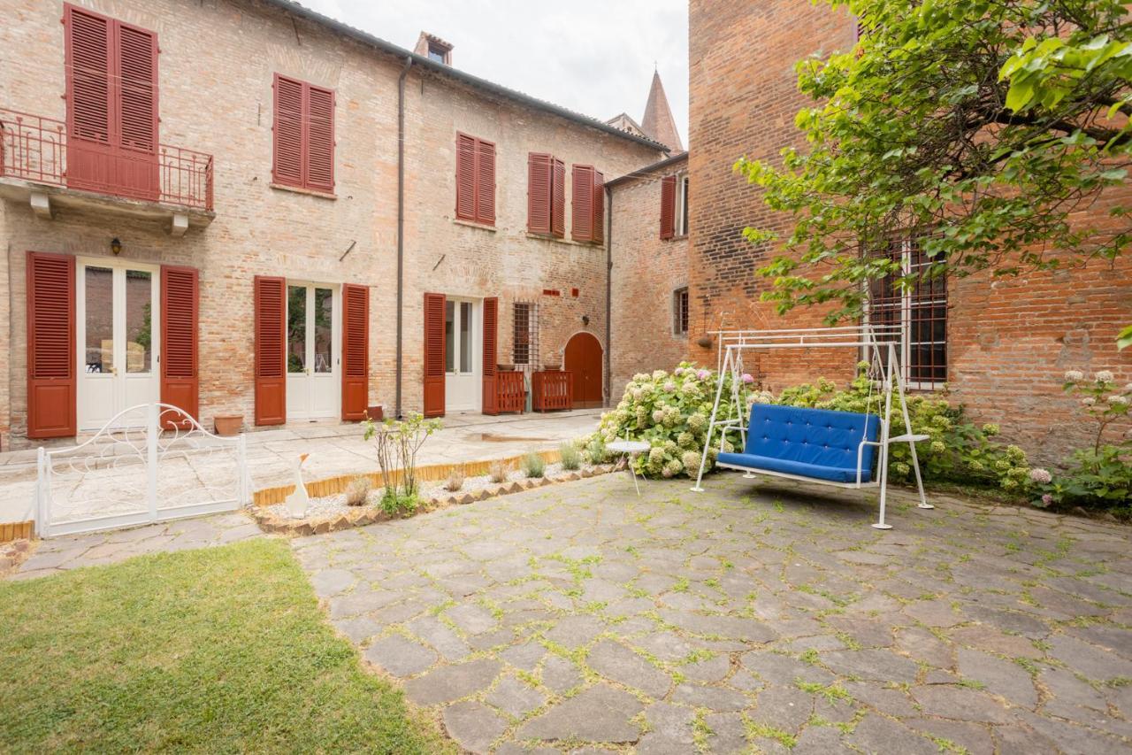 Palazzo Sabbioni Suite Del Conte Elegant Suite In Old Monastery City Center Ferrara Kültér fotó