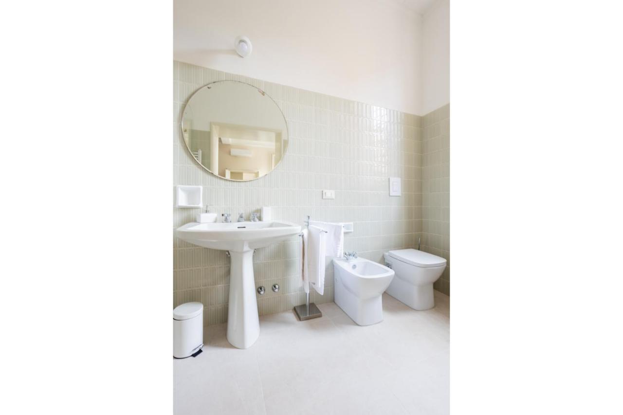 Palazzo Sabbioni Suite Del Conte Elegant Suite In Old Monastery City Center Ferrara Kültér fotó