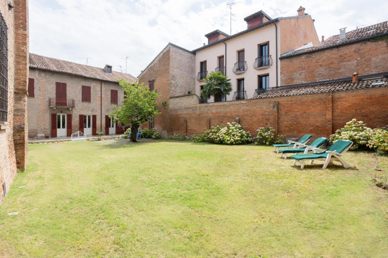 Palazzo Sabbioni Suite Del Conte Elegant Suite In Old Monastery City Center Ferrara Kültér fotó